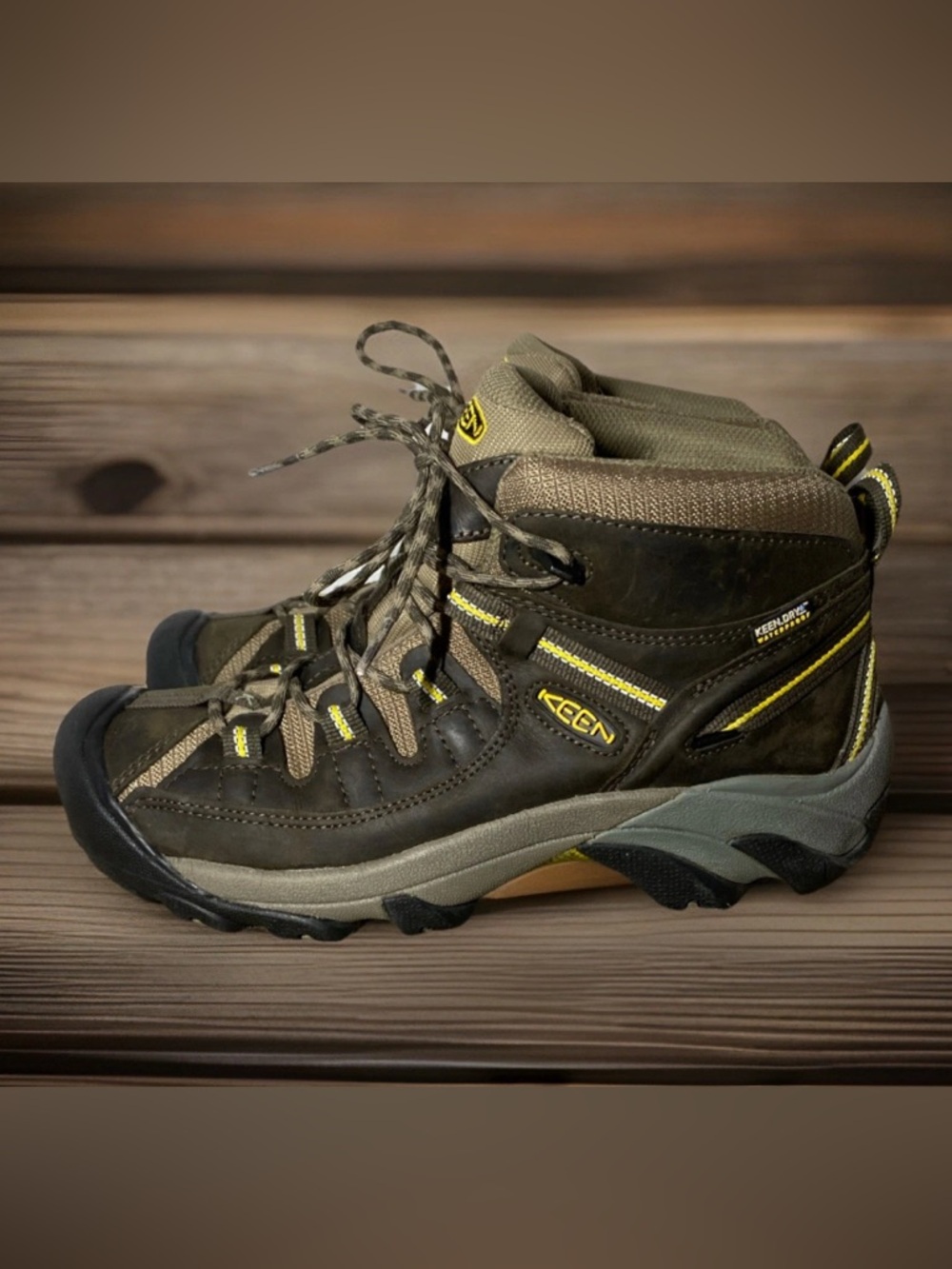 Keen Targhee II Men’s Size: 9 Brown Mid Waterproof Hiking Trail Boots